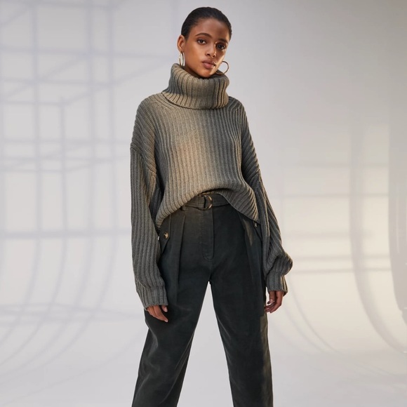 Aritzia 1-01 Babaton Guell Sweater - Size L NWT - Picture 2 of 7